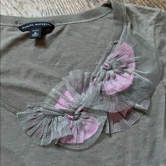 Banana Republic- Long Sleeve Tee - Picture 3 of 6